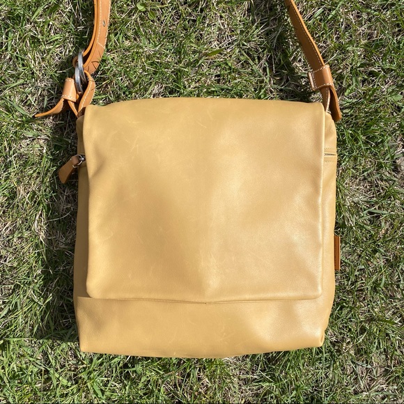 Francesco Biasia NEW soft GENUINE Leather - Picture 5 of 15